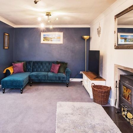 Charming 2 Bedroom Flat In The Heart Of Kirriemuir Eksteriør billede