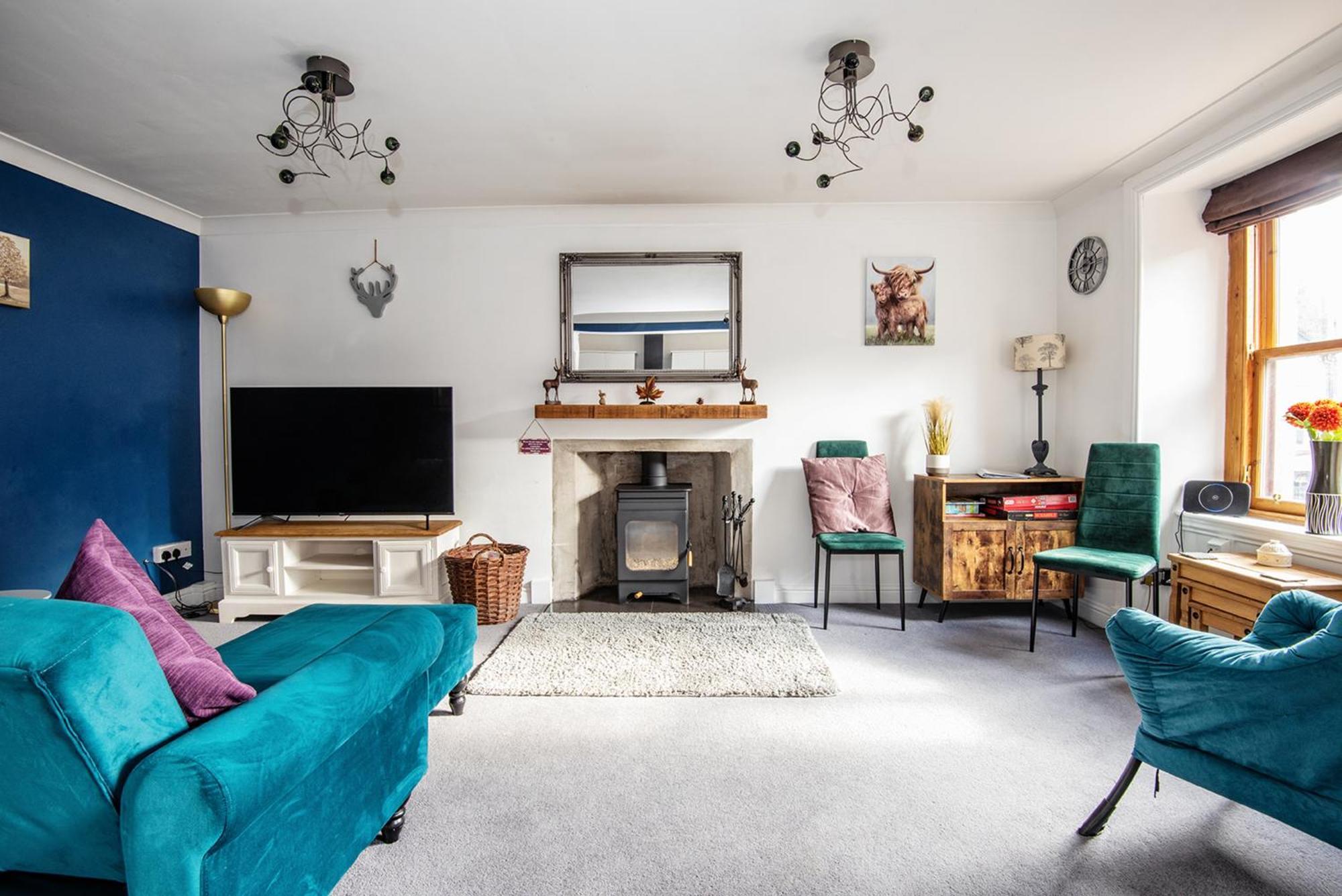 Charming 2 Bedroom Flat In The Heart Of Kirriemuir Eksteriør billede